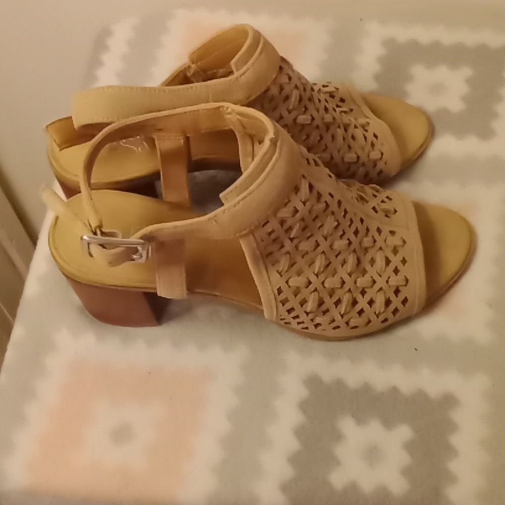 Franco Sarto Harlet3 Leather Chunk Heel Sandals Sz 7M